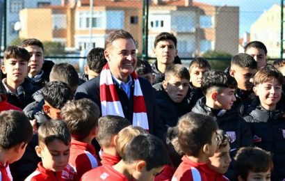 Ayvalık’a Yeni Spor Tesisi Kazandırıldı