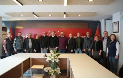 CHP’li Gömeç Belediye Başkanı Melih Bağcı, Balıkesir İl Başkanlığını Ziyaret Etti