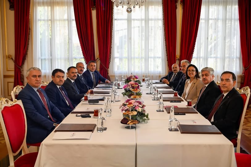 Balıkesir Valisi Ustaoğlu, Yalova’da Düzensiz Göçle Mücadele Toplantısı’na Katıldı