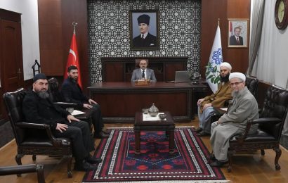 Gönülbağı Derneği Başkanı Emin Yılmaz, Vali İsmail Ustaoğlu’nu Ziyaret Etti