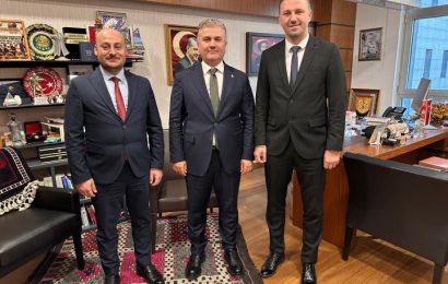 AK Parti Susurluk İlçe Başkanı ve Teşkilat Başkanı, Gazi Meclis’te Ziyaret Gerçekleştirdi