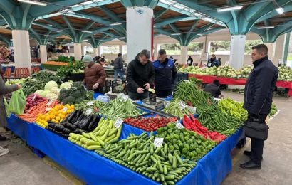 Bandırma’da Yılbaşı Alışverişi Güvende: Zabıta Pazar Denetimlerini Sıklaştırdı
