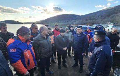 Balıkesir Valisi Erdek’te Kayıp Vatandaş İçin Arama Çalışmalarını Denetledi