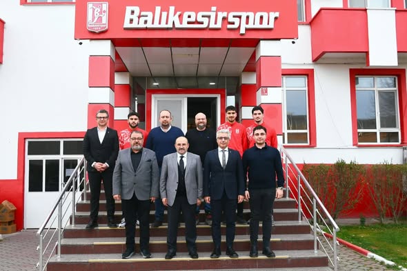 Balıkesir Valisi Ustaoğlu’dan Balıkesirspor’a Ziyaret ve Başarı Temennisi